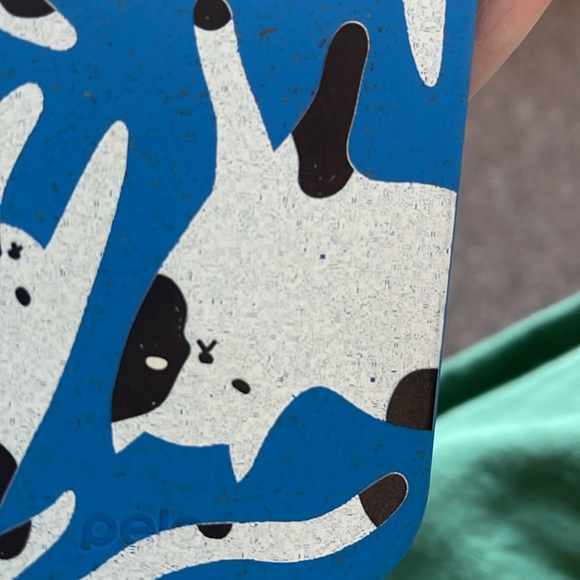 Brand new never used Electric Blue Cat Cow iPhone 15 Pro Case - Picture 5 of 6